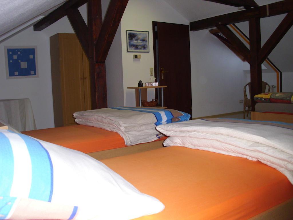 Ferienwohnung Am Dorfplatz Wittenberg Bilik gambar